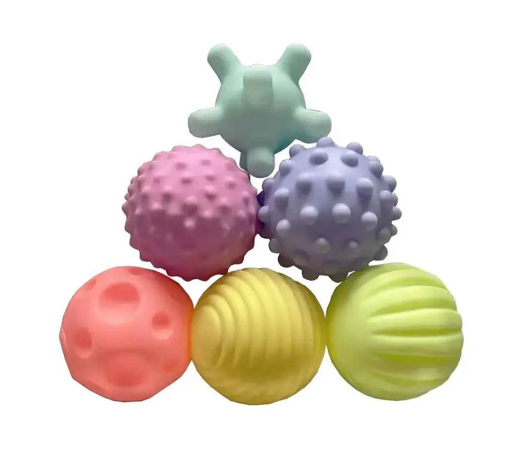 Balles sensorielles avec couleurs et textures - Couettes et Chouquettes